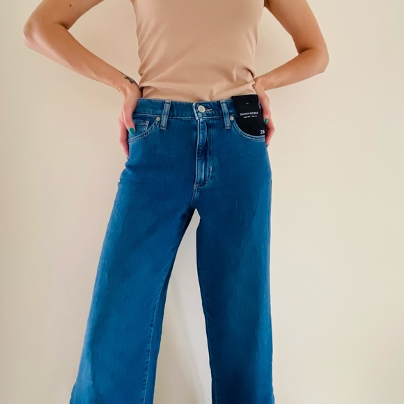 BANANA REPUBLIC High Rise Wide Leg Split Hem Jeans - Picture 4 of 11